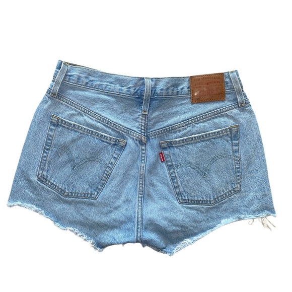 levi’s light blue distressed high waisted shorts - Picture 1 of 4